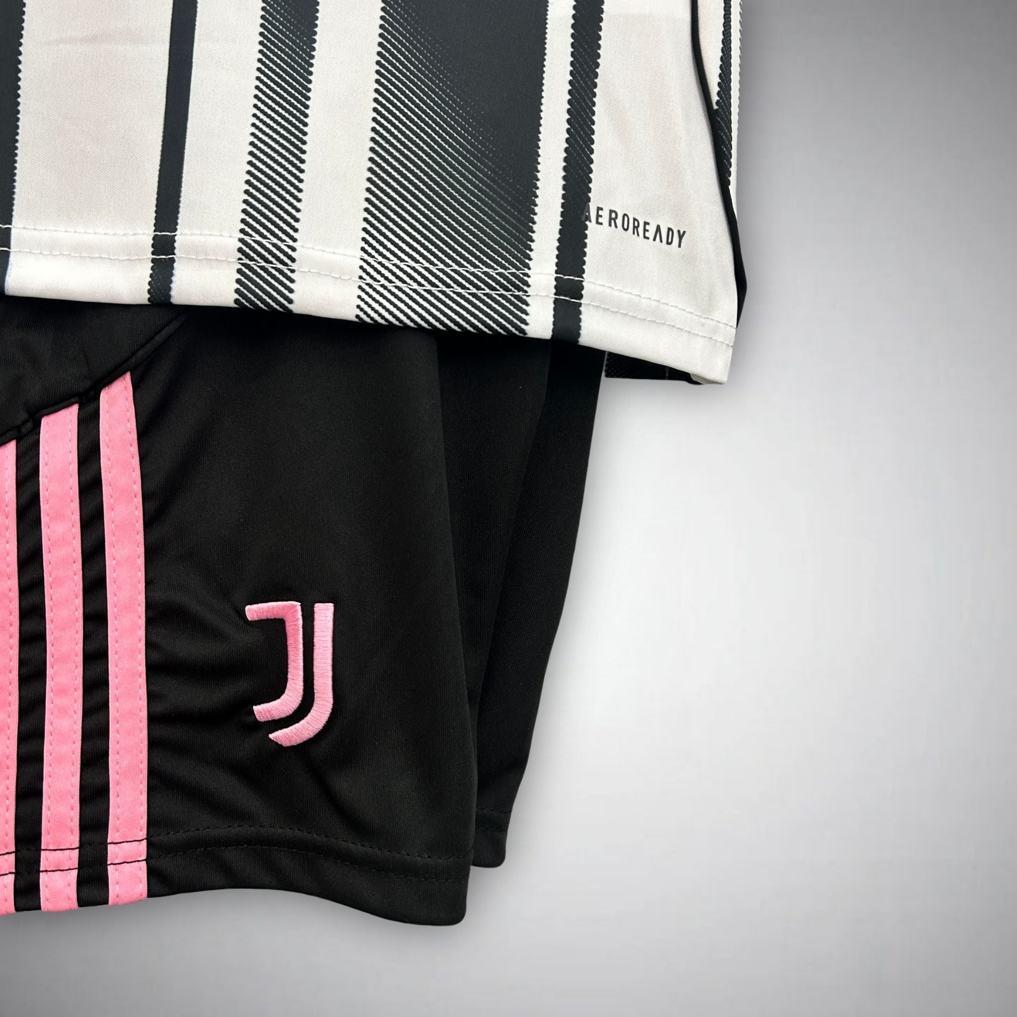 2025/26 Juventus Home Kids Football Kit
