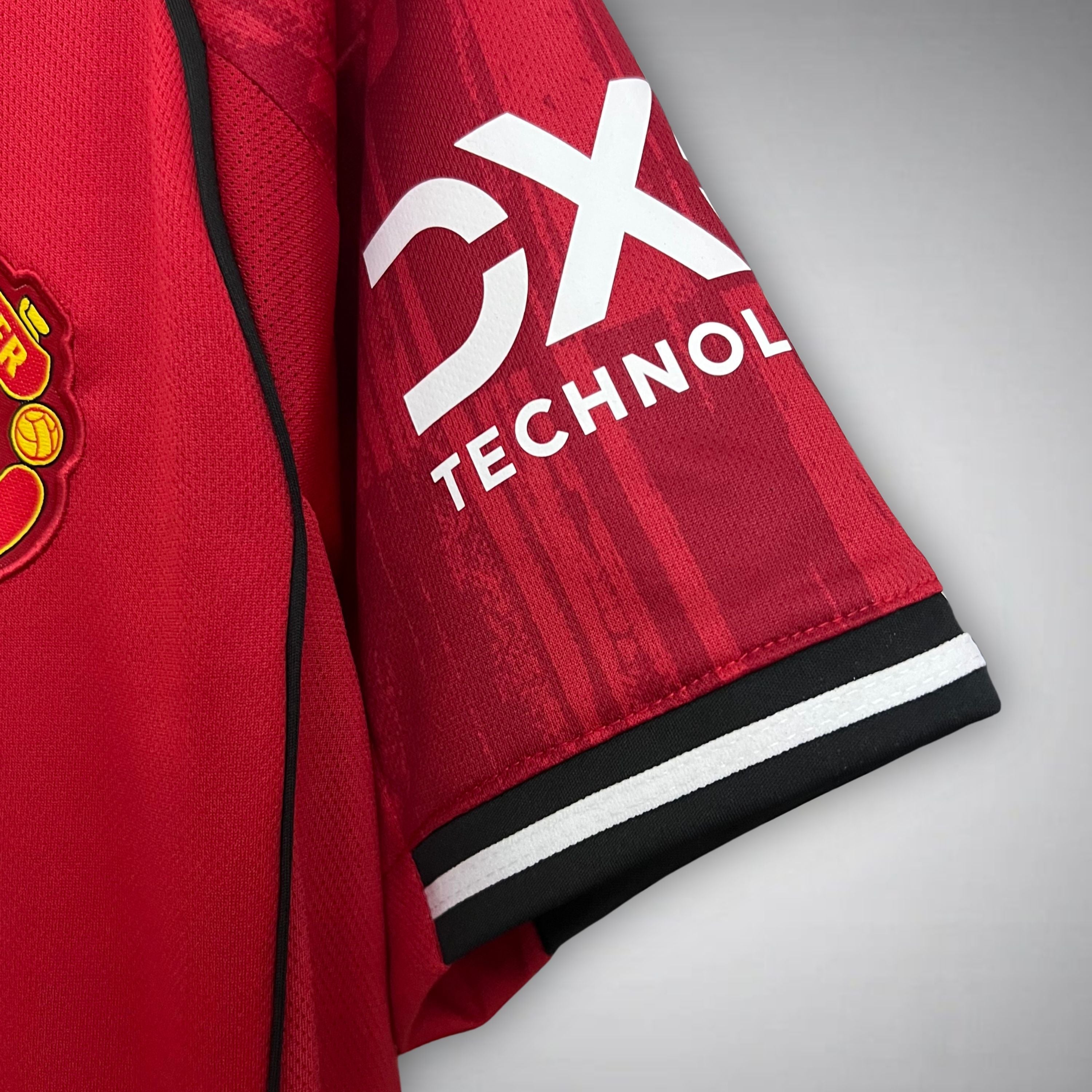 25 26 Manchester United Shirt Home