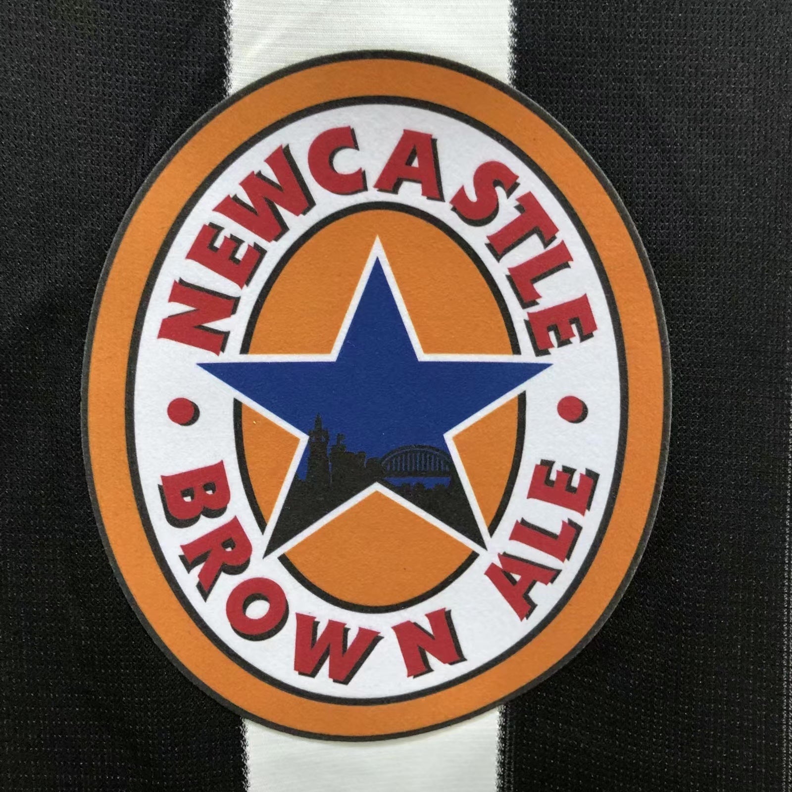 1995–1997 Newcastle Langarm-Heimtrikot