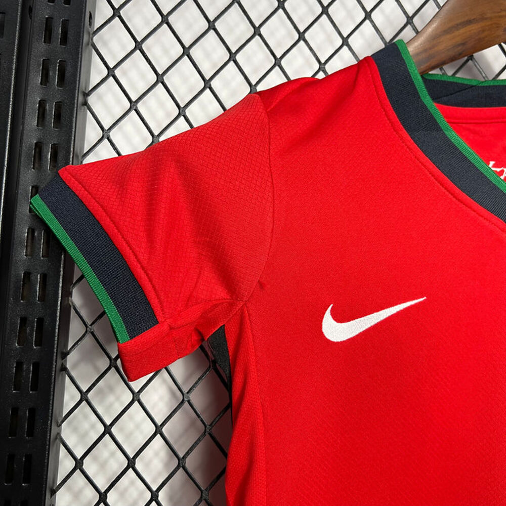 ronaldo kids football kit portugal 2025 home red
