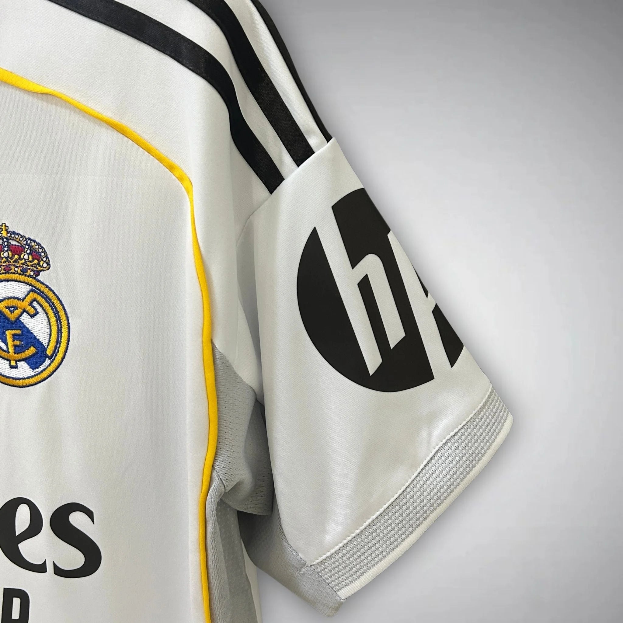 2025-2026 Real Madrid Shirt - Home