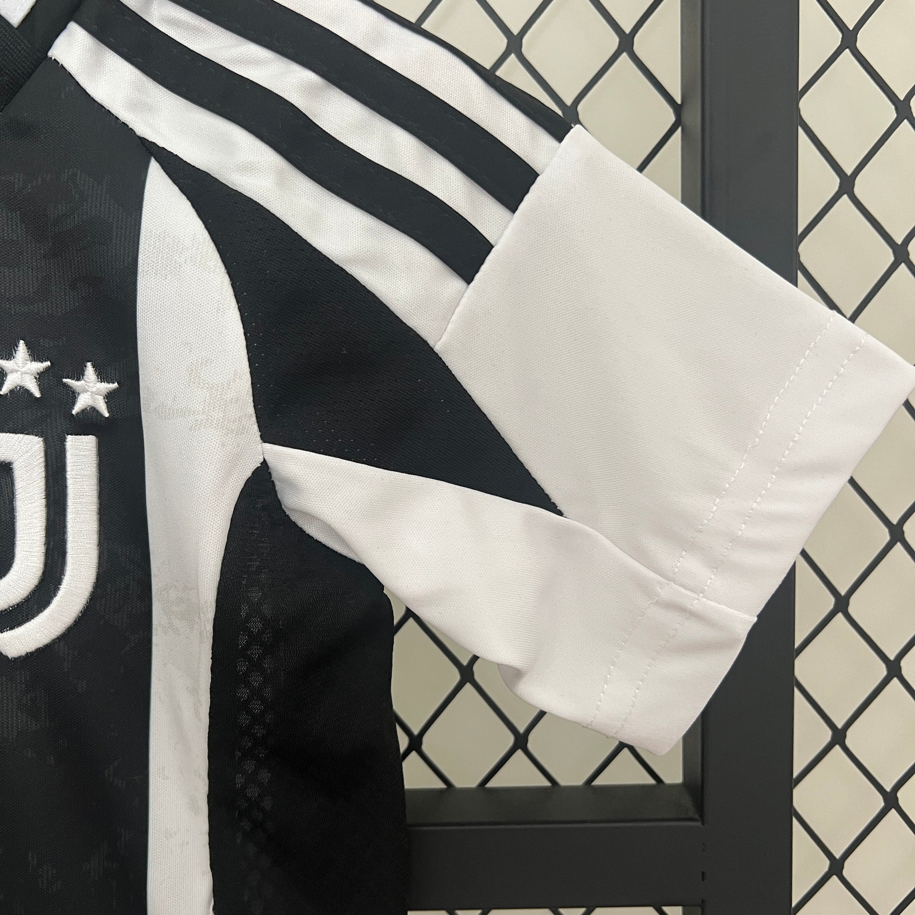 juventus 24 25 kids football kit home