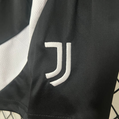 the juventus 24 25 kids jersey