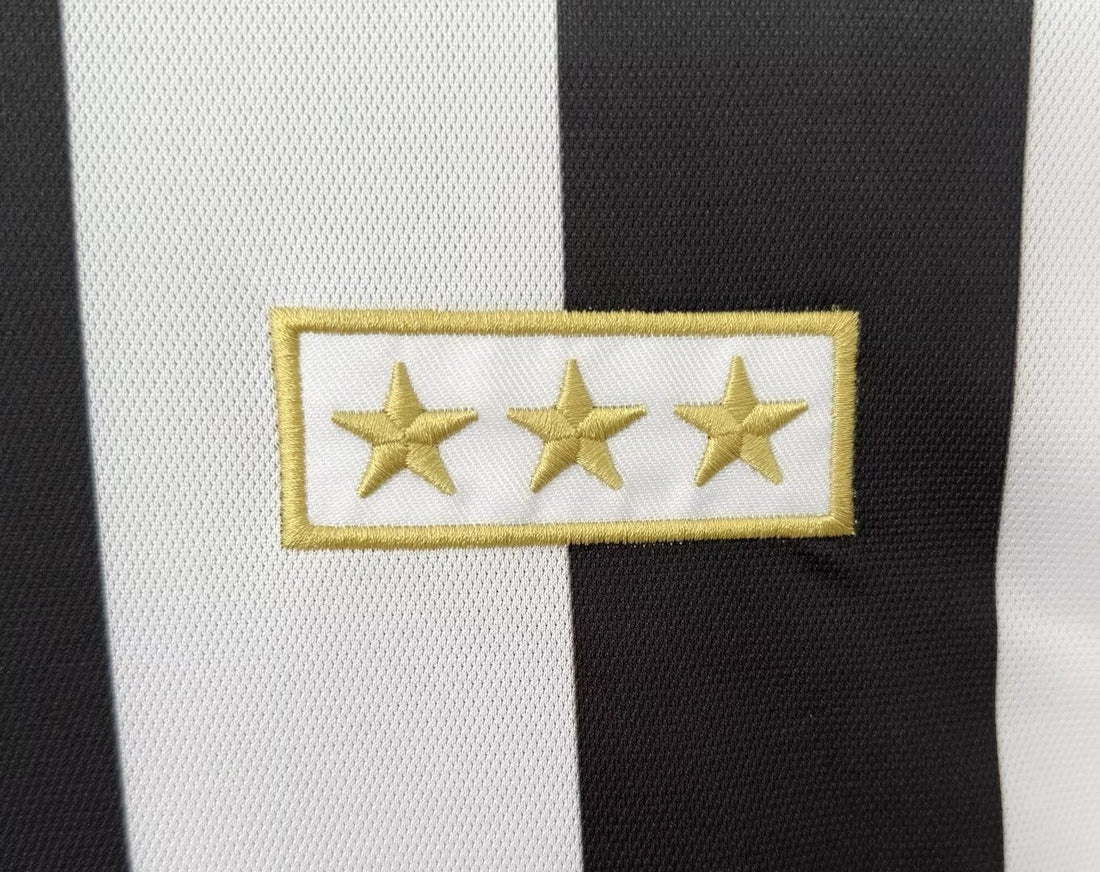 Juventus Home Shirt - 120th Anniversary (1897-2017)