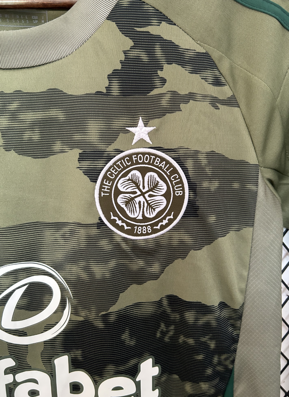 Celtic Jersey 2024 25 Third Camo