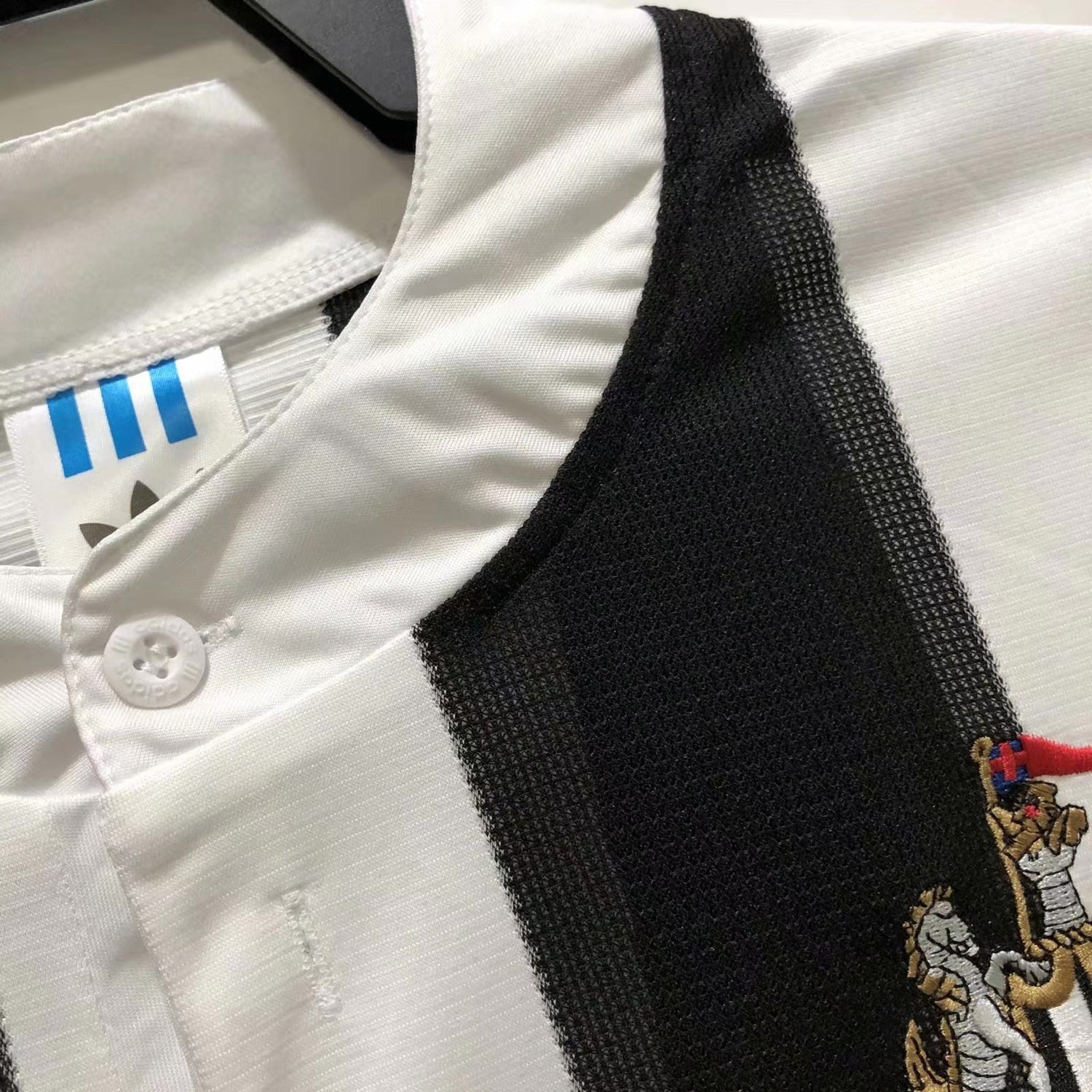 1995–1997 Newcastle Langarm-Heimtrikot
